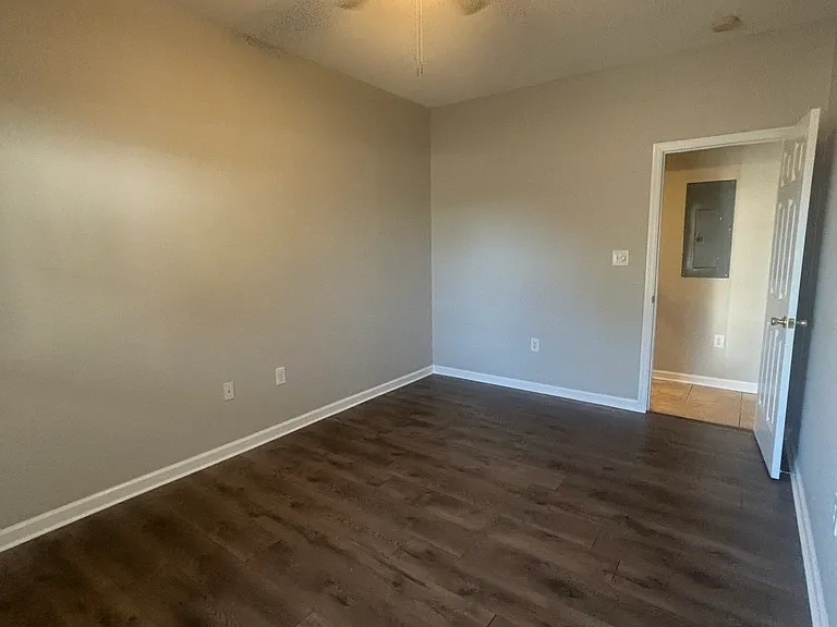 110 Lazy Willow Ln — Photo 13