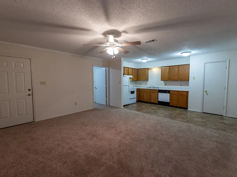 Marina Apartments — Photo 17