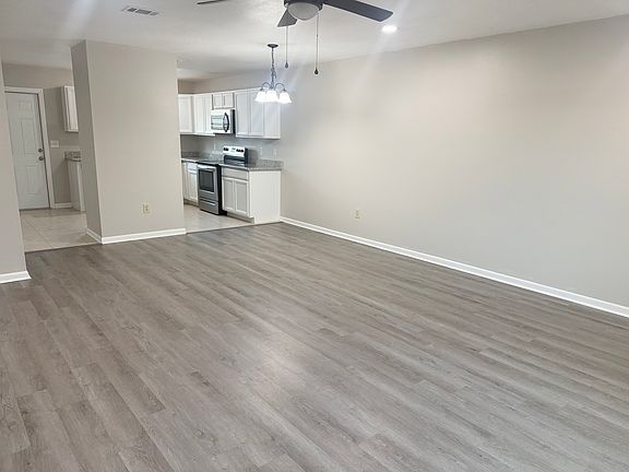 3rd image of 1909 Presidio St #2