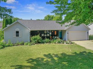 3161 E Ottertail Ct, Green Bay, WI 54311