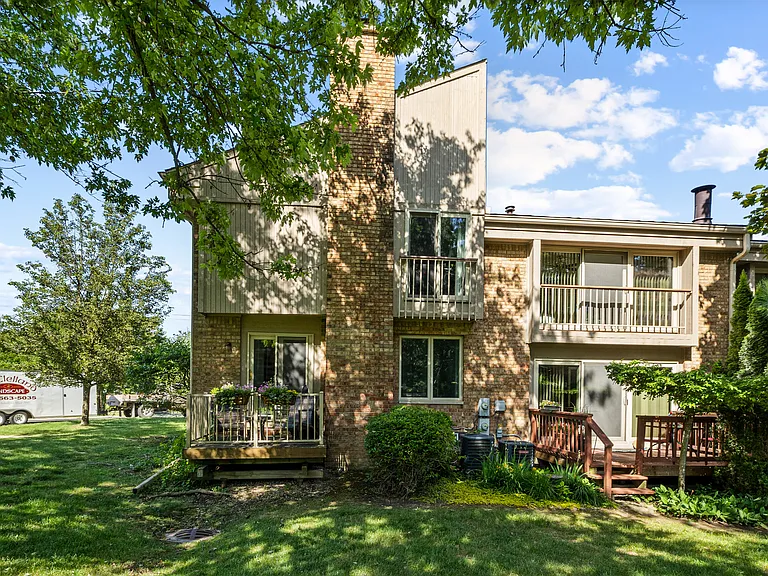 704 Oakbrook Ridge Dr — Photo 40