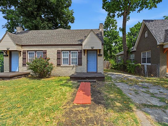 2nd image of 1633 E 8th St #1635