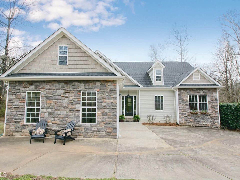 1st image of 145 Canterbury Dr