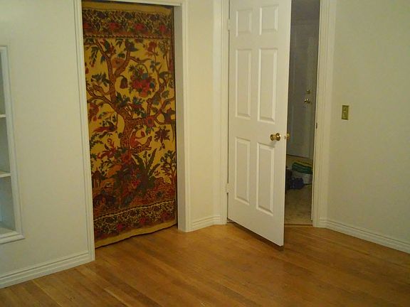 5th image of 565 E 1st Ave #4