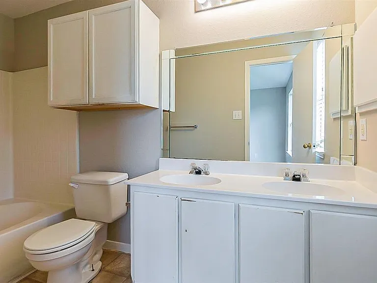 7143 Chickory Woods Ln — Photo 11