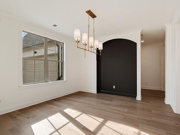4th image of 338 River Branch Dr