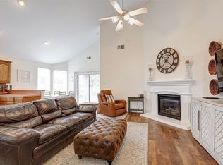 3833 Summersville Ln, Fort Worth, TX 76244
