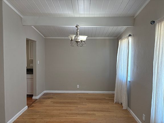 3rd image of 307 Corkwood St