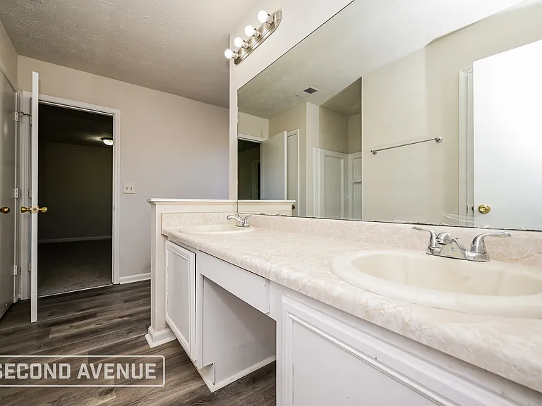 461 Camp Hill Ln — Photo 16