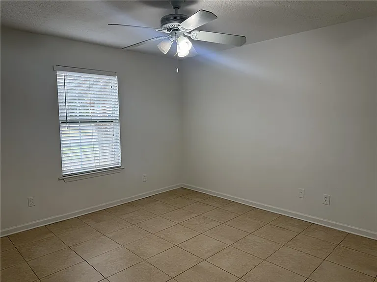 294 Windridge Dr — Photo 4