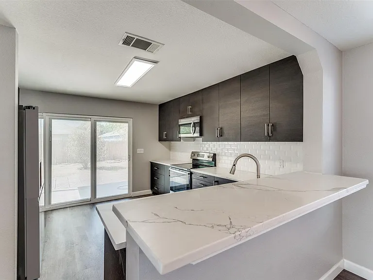 1408 Poppy Seed Ln — Photo 4