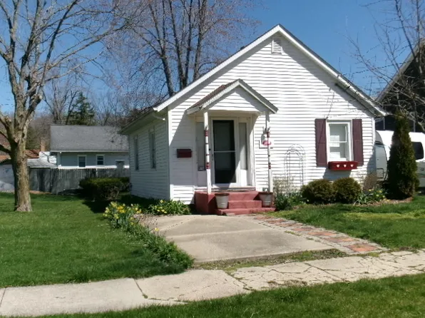 1052 Washington St, Marseilles, IL 61341