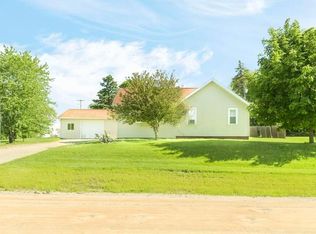 211 W Mineral St, Clare, MI 48617