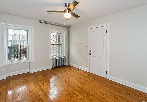 3rd image of 415 Halsey St #1A