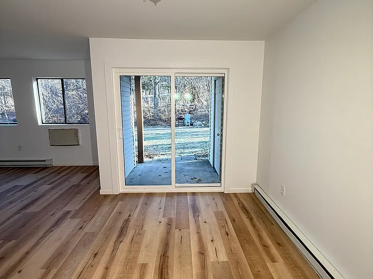 3 Scarborough Ln #B — Photo 13