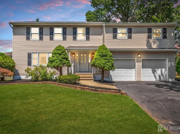 141 Day St, South Plainfield, NJ 07080