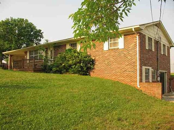 3rd image of 220 Suburban Dr