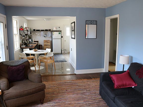 4th image of 1338 Cardinal Ave