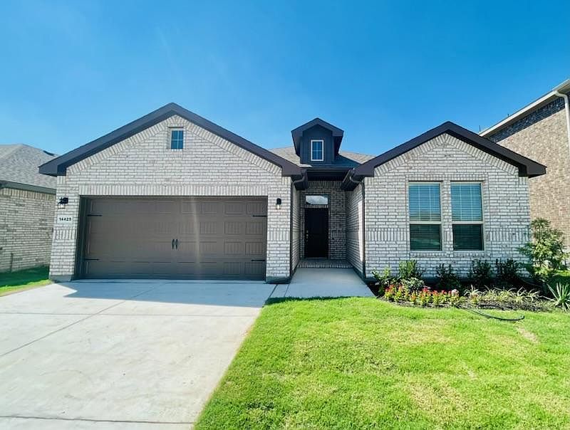 1st image of 14425 Antlia Dr