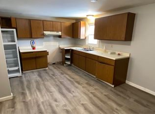 96-102 Winthrop St - 96, Athol, MA 01331