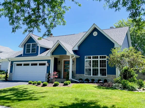 1307 W Kingsley Dr, Arlington Heights, IL 60004