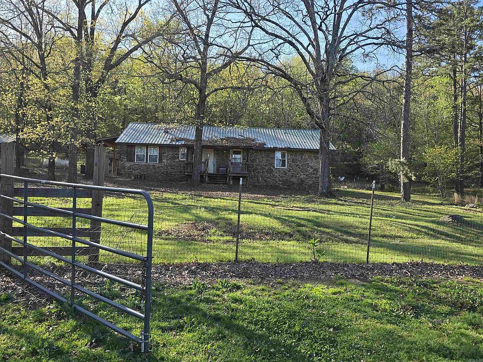 1st image of 652 Red Hill Rd