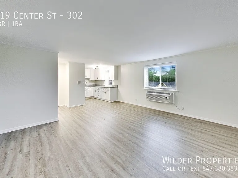 219 Center St #302 — Photo 4