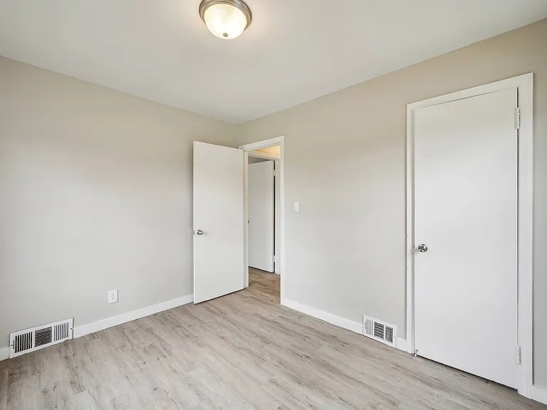 Franklin Village Apartments — Photo 23