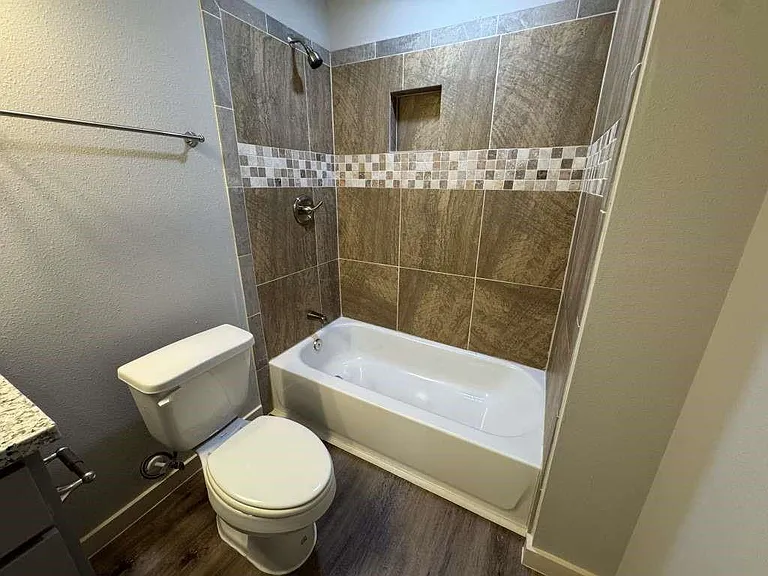 5802 Twisted Pine Ct #D — Photo 16