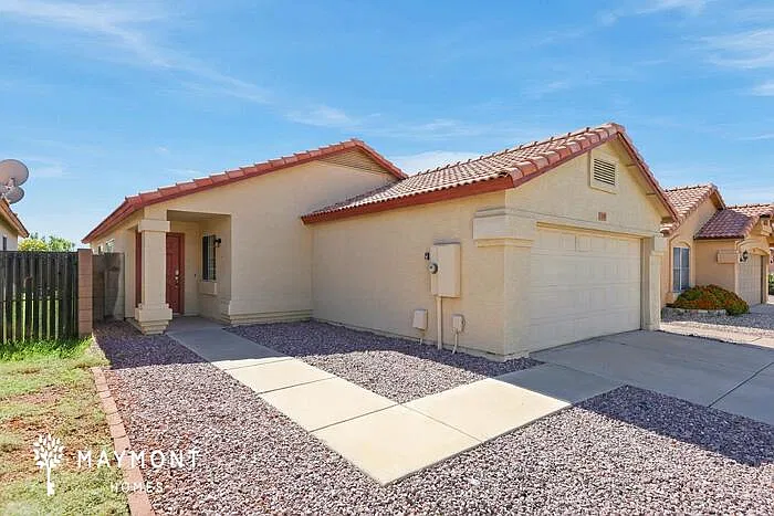 3027 W Melinda Ln