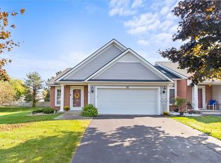 52 Amberwood Pl, Rochester, NY 14626