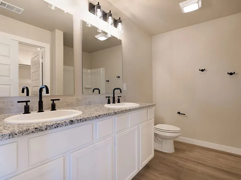 2150 Kokomo Ave — Photo 5