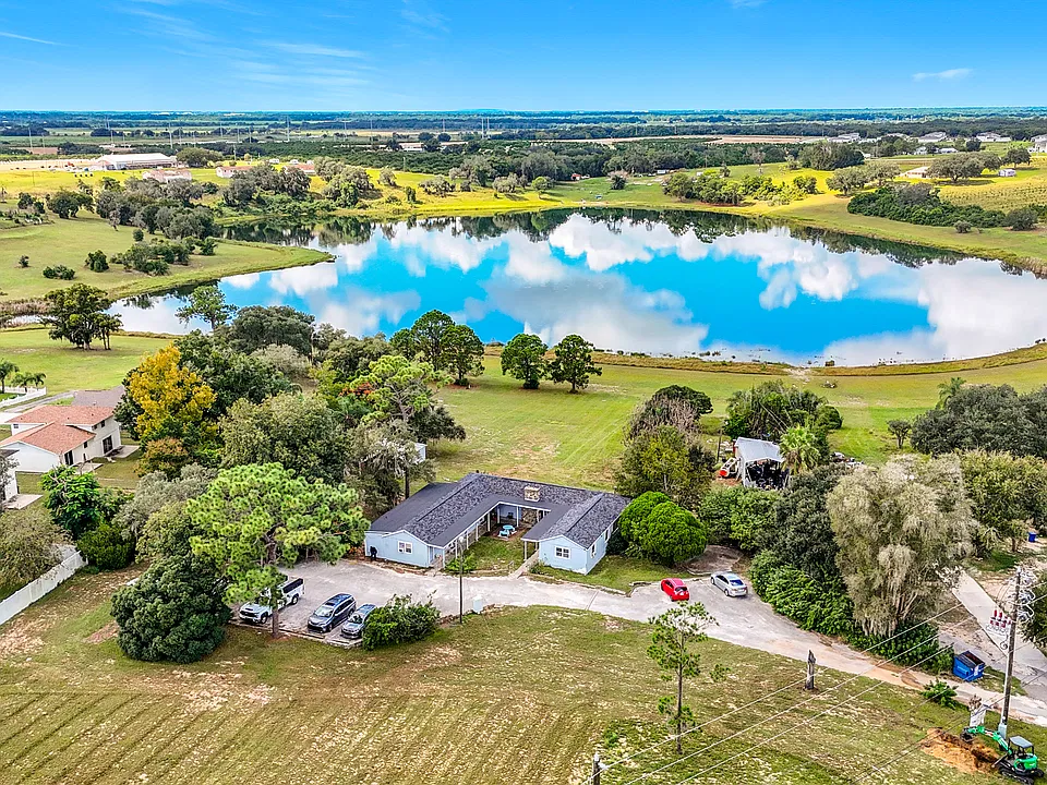 1210 Scenic Hwy