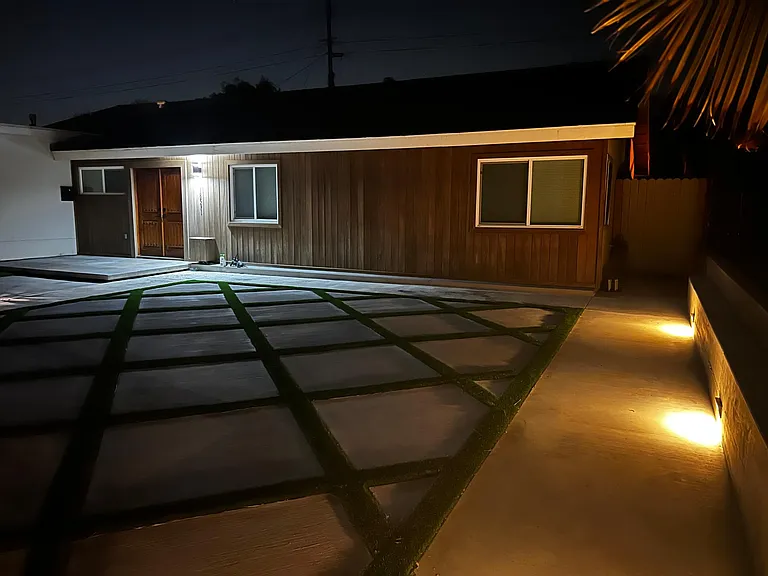 18591 Oriente Dr — Photo 37