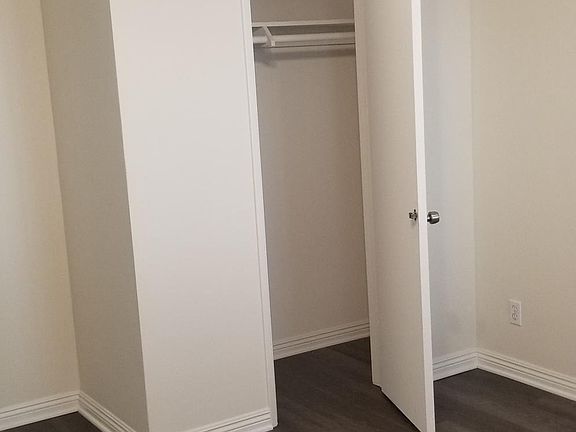 Bed closet