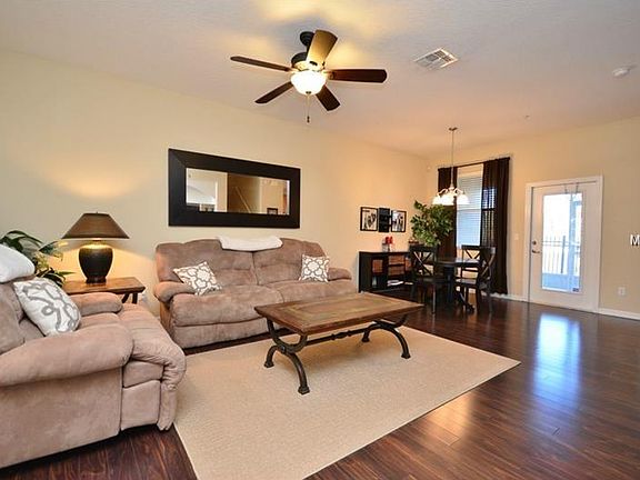 2nd image of 1131 Priory Cir