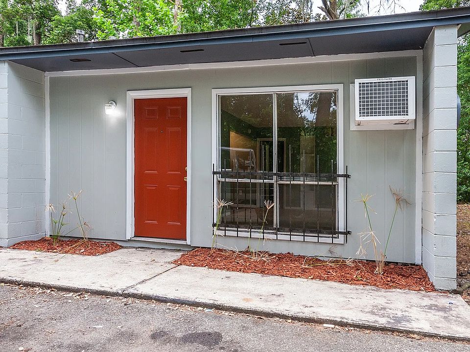 1st image of 409 NE 11th St APT 8