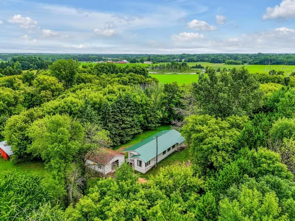 26505 Morgan Ave, Chisago City, MN 55013