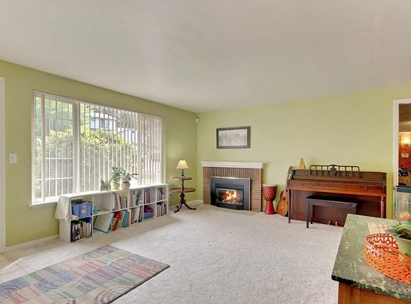 2nd image of 8809 188th Ave E