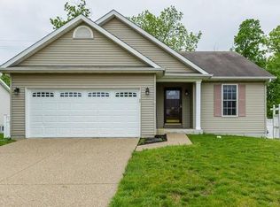 52 Lauer Ct, Wentzville, MO 63385