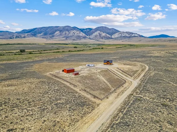 21 Delargo Ln, Belfry, MT 59008