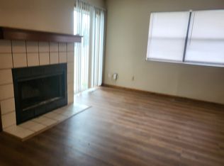 2971 W Village Ln, Springfield, MO 65807