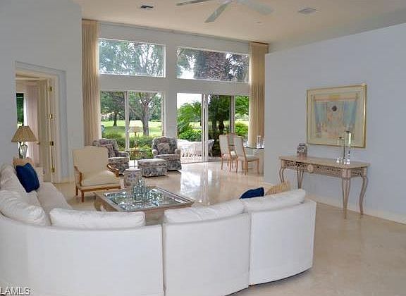 5th image of 7910 Cocobay Dr