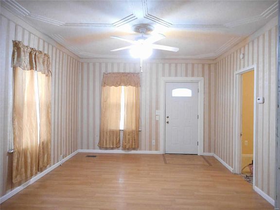 2nd image of 2816 Pershing Blvd