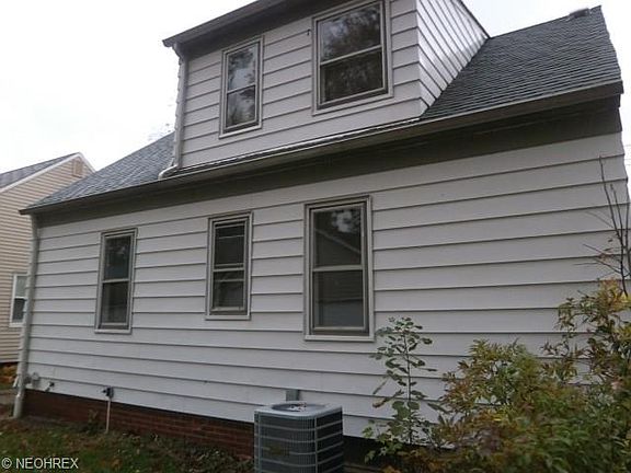 3rd image of 32930 Willowick Dr