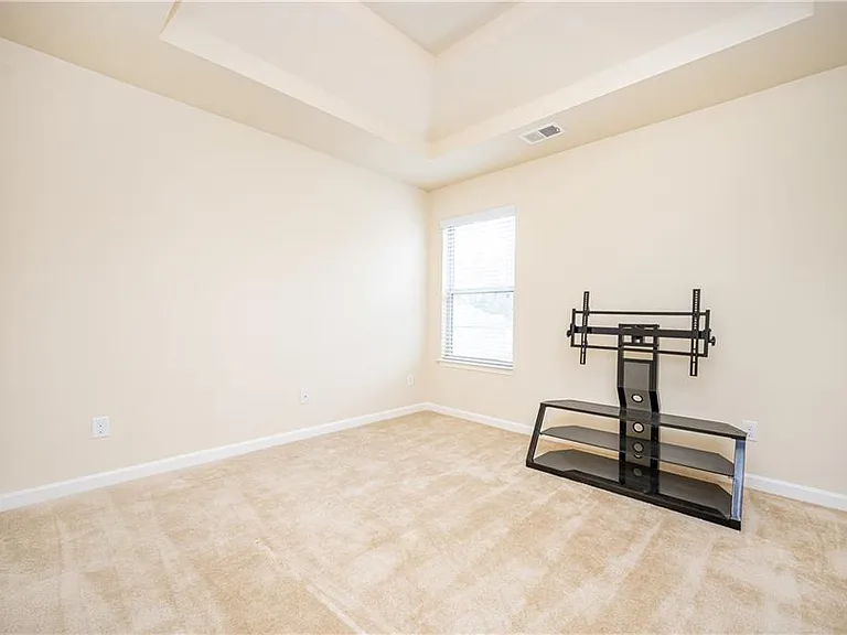 7761 Sylvaner Ln — Photo 45