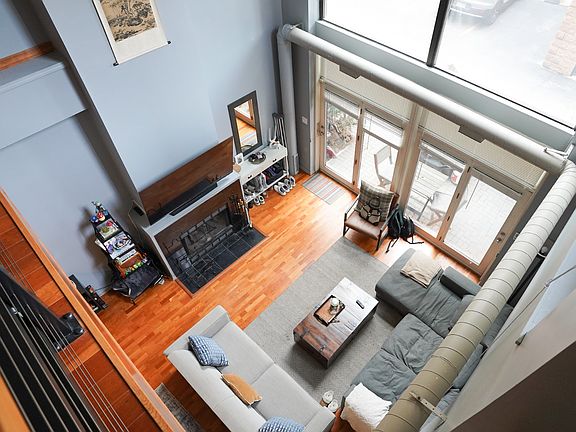 5th image of 1760 W Wrightwood Ave APT 115