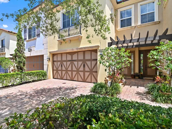 2033 Foxtail View Court, West Palm Beach, FL 33411