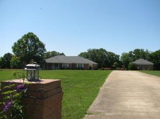 211 Evans Dr, Adamsville, TN 38310