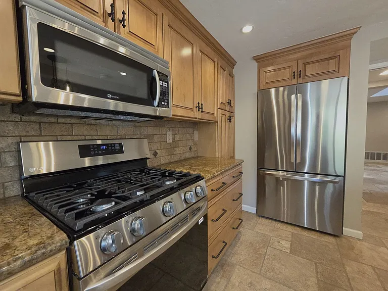 9583 Whellock Way — Photo 7